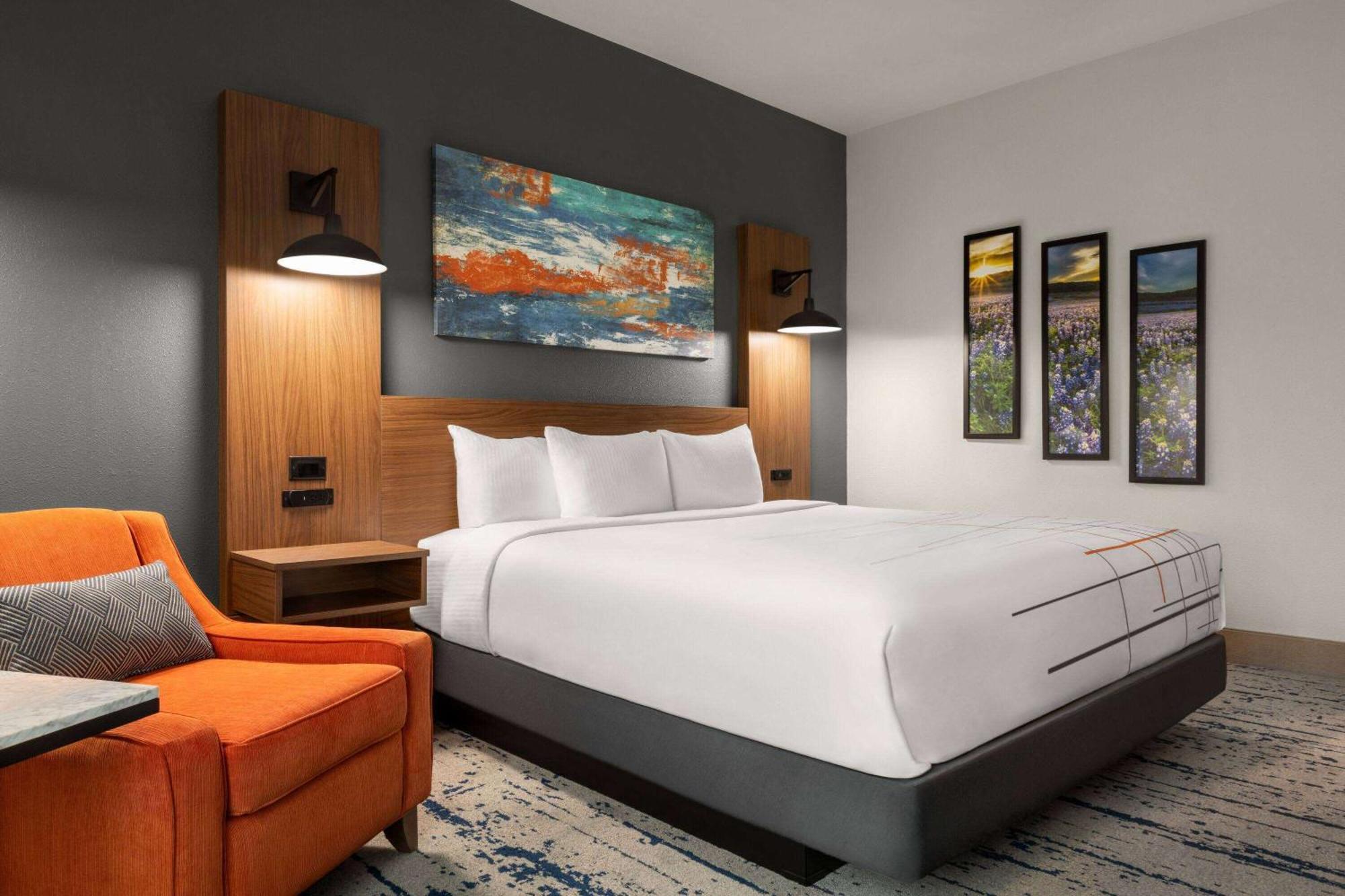 La Quinta Inn & Suites By Wyndham Austin South Esterno foto