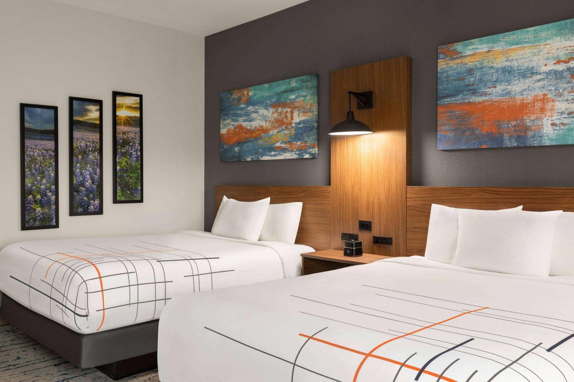La Quinta Inn & Suites By Wyndham Austin South Esterno foto
