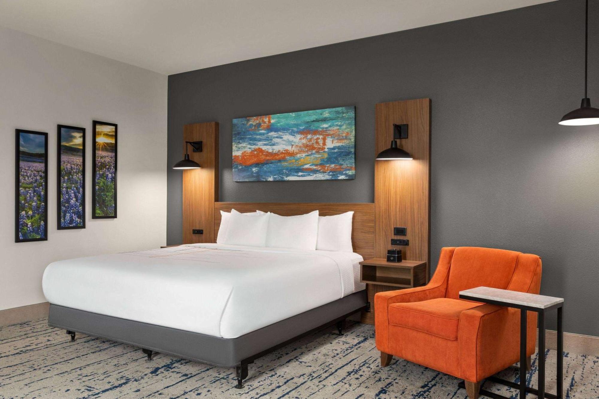 La Quinta Inn & Suites By Wyndham Austin South Esterno foto
