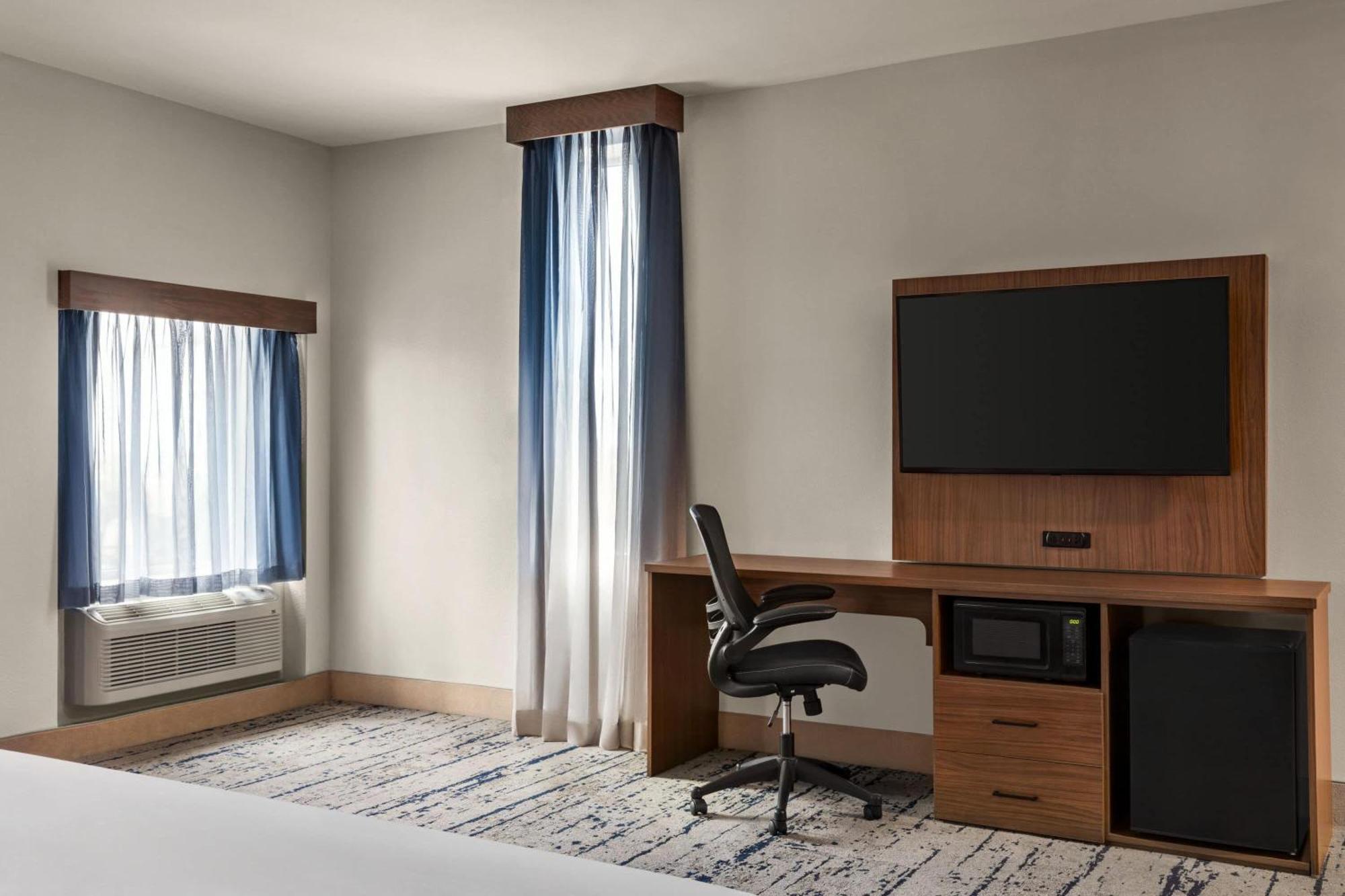 La Quinta Inn & Suites By Wyndham Austin South Esterno foto